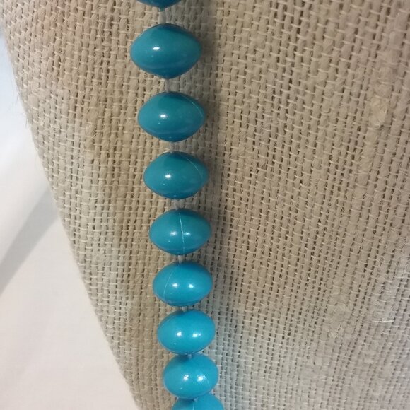 Mid Century Turquoise Plastic Bead Necklace - Hang 15" From Clasp - Picture 5 of 5